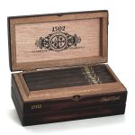 1502 Black Gold Lanceros Box Pressed （5 x 5） 黑金 長矛 （5 x 5）
